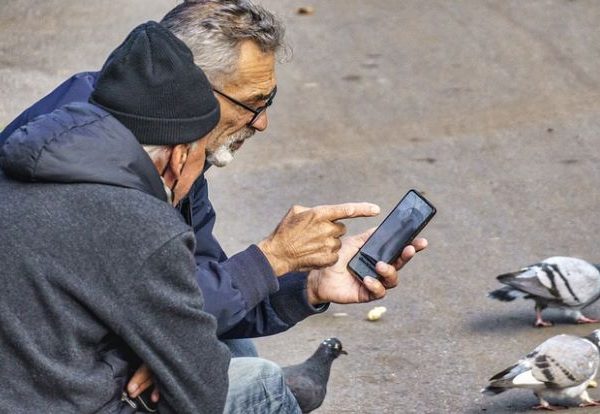 Senioren müssen digital werden – aber wie?